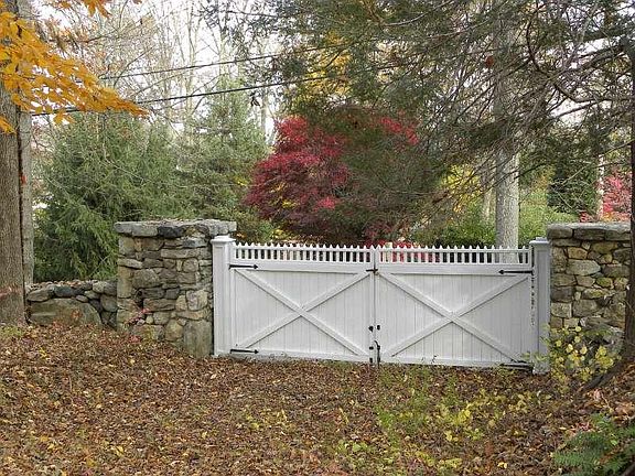 Side Gate of Chestnut Woods