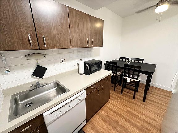 4th image of 10433 Briarbend Dr APT 9