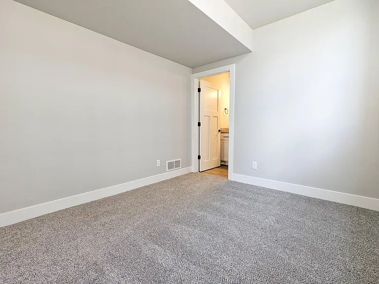 2940 Blue Grass Dr — Photo 14