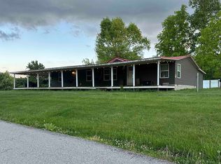 992 Mushroom Rd, Olive Hill, KY 41164