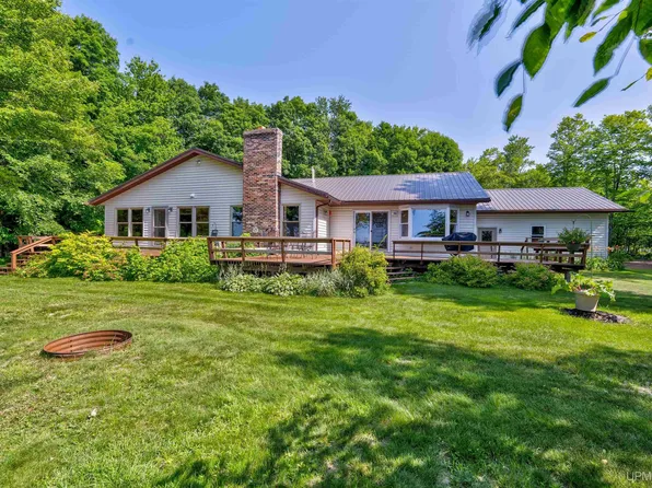 291 N Bolitho Dr, Manistique, MI 49854
