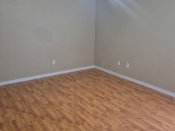 4th image of 3005 Baldwin Loop