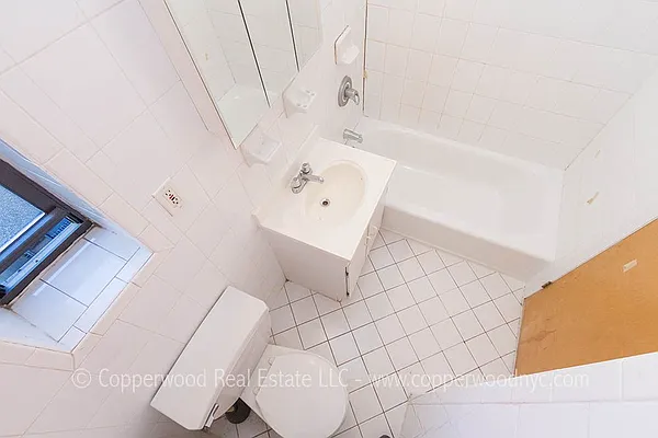 Rented by Copperwood Real Estate | media 21