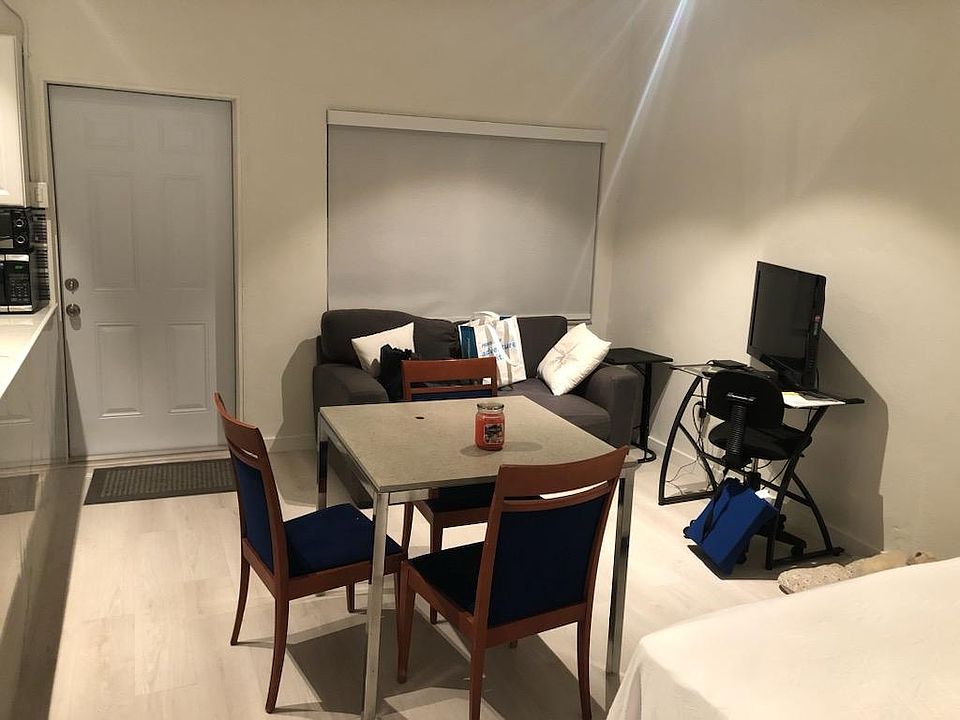 Living room dining area