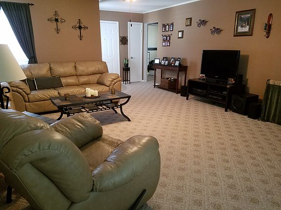 5th image of 504 Lotus St