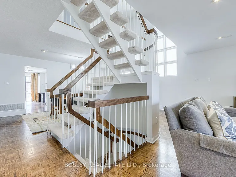 98 Sherwood Ave — Photo 34