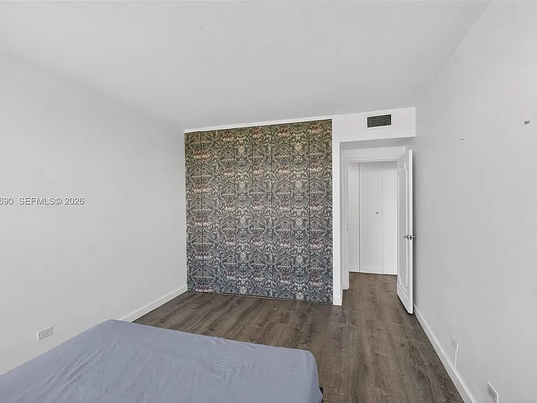 7441 Wayne Ave #8J — Photo 17