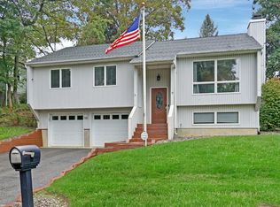 7 Elmwood Dr, Neptune, NJ 07753