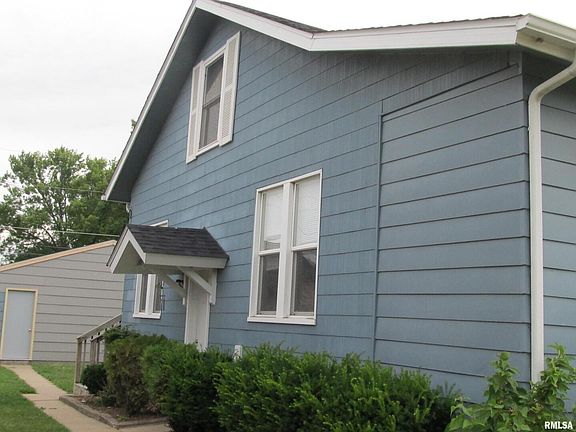 2nd image of 1835 Cody St