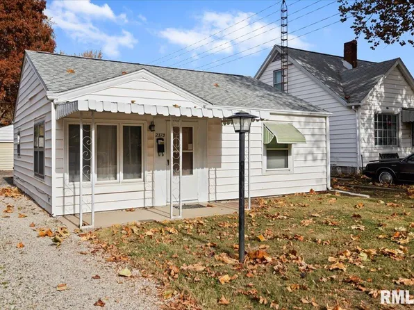 2373 E Keys Ave, Grandview, IL 62702