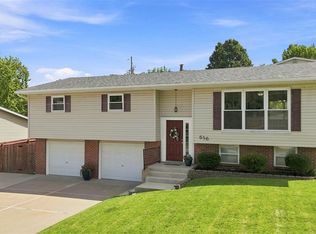 656 Nancy Dr, Saint Charles, MO 63301
