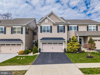 32 New Village Greene Dr, Honey Brook, PA, 19344