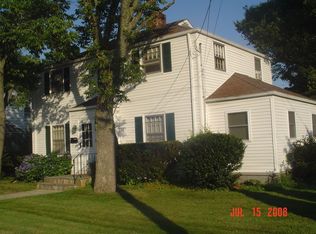 705 Goldenrod Ave, Bridgeport, CT 06606