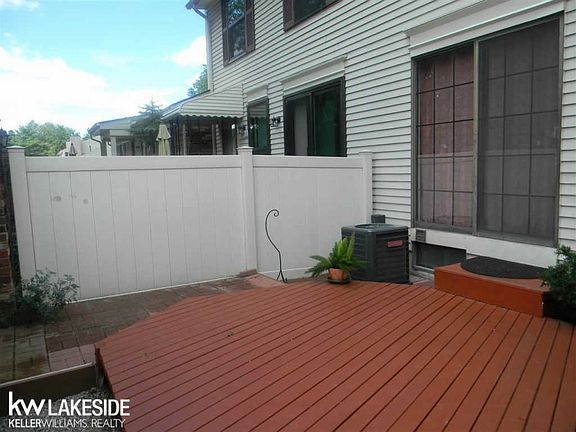 5th image of 38949 Golfview Dr
