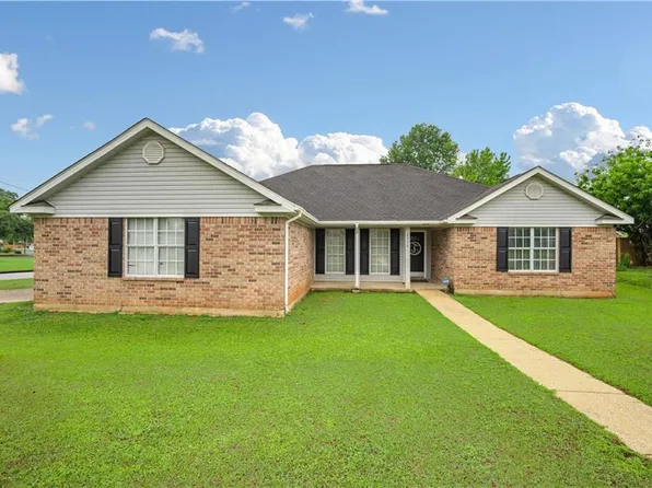 2290 Bobwhite Ct, Mobile, AL 36695
