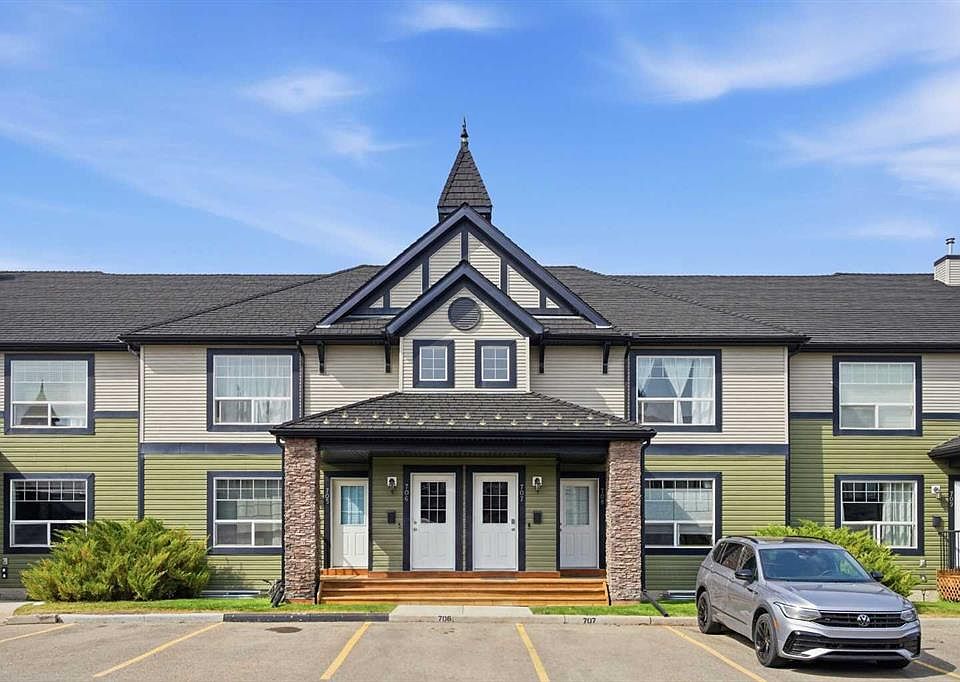 1st image of 140 Sagewood Blvd S #708