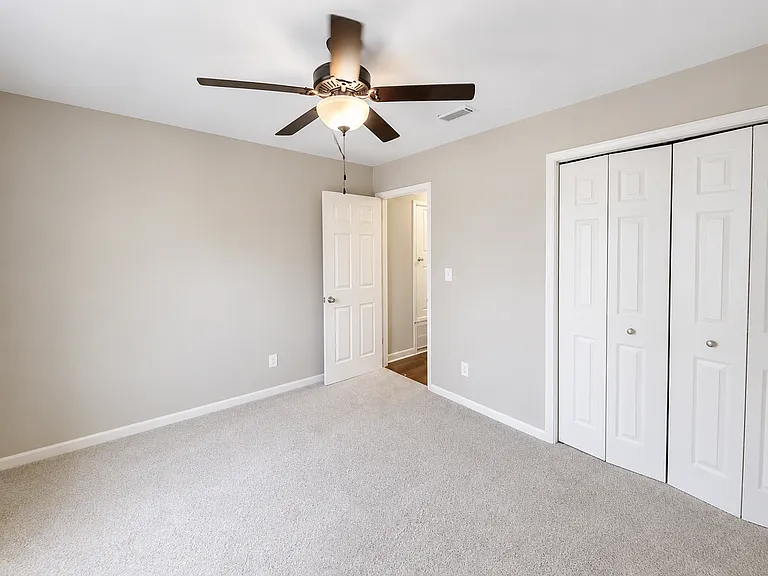 289 Honeysuckle Way — Photo 10