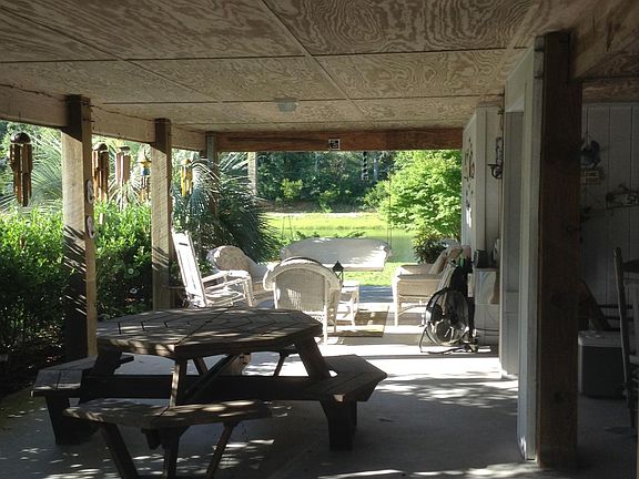 4th image of 610 Ocracoke Dr