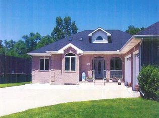 32464 Warren Rd, Westland, MI 48185