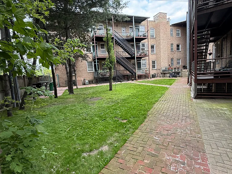 5866 N Ridge Ave #3 — Photo 17