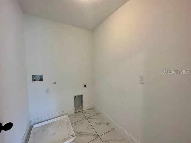 2499 Spring Breeze Dr — Photo 17