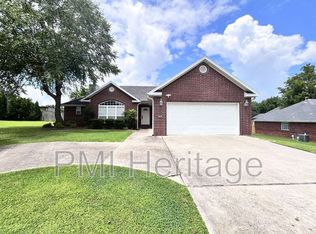 208 Tunbridge Dr, Bentonville, AR 72712