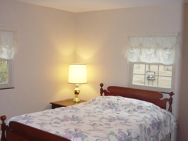 144 Taft Ave NE — Photo 11