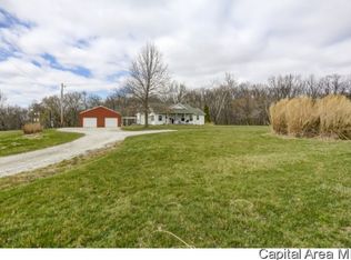 1339 Ayers Rd, Greenville, IL 62246