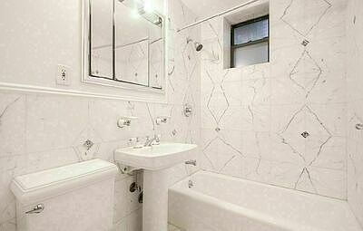 3rd image of 401 E 90th St APT 4E