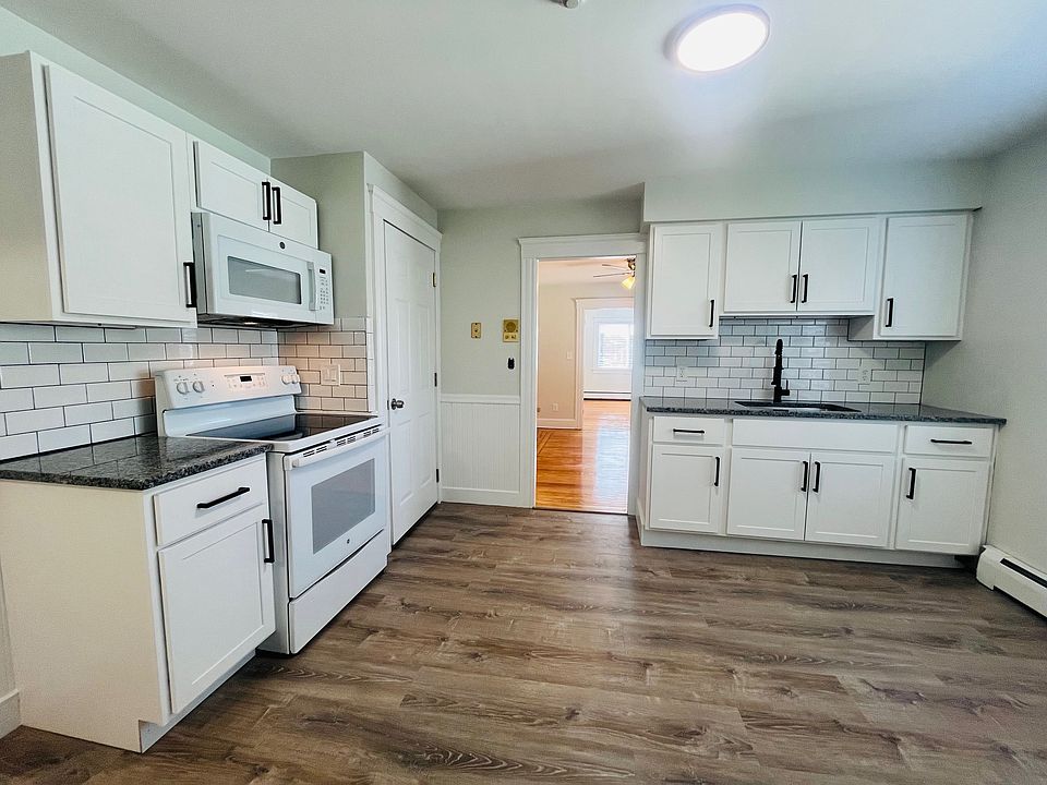 1st image of 170 Darlingdale Ave #2L