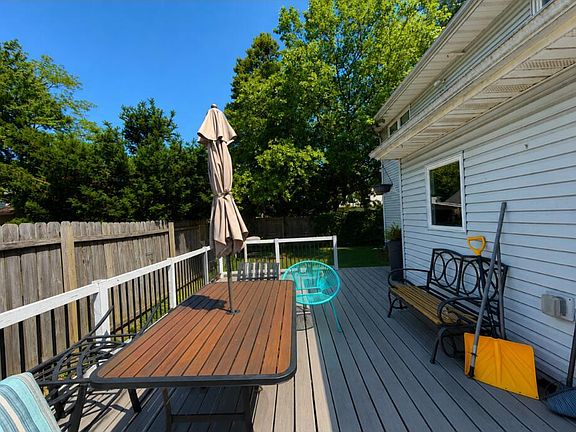 5th image of 43 Briarwood Avenue
