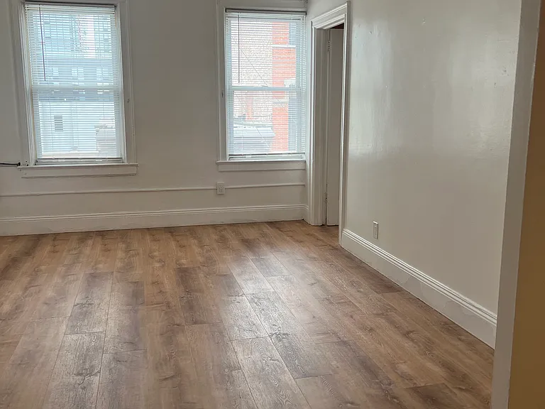 339 Grove St #4 — Photo 11