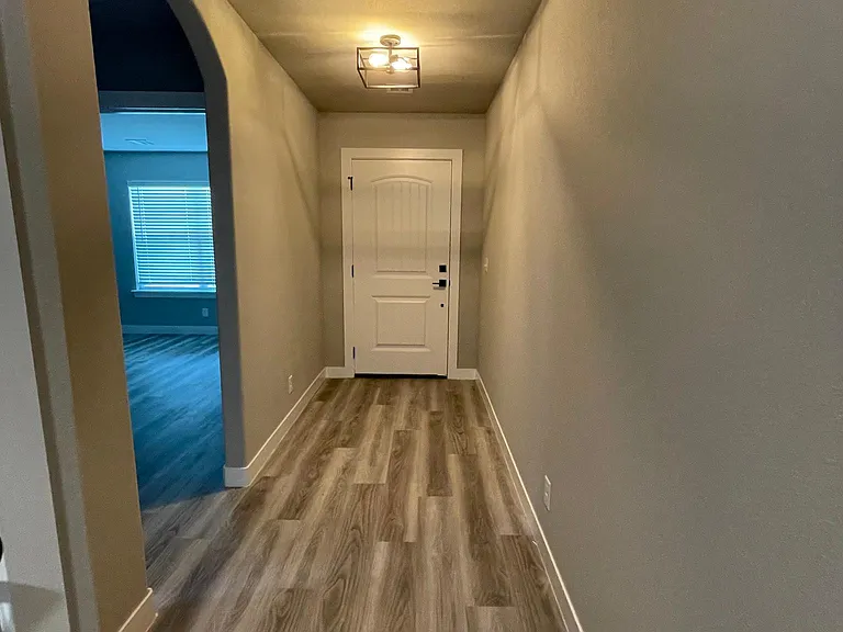 7313 S Walnut Ave — Photo 10