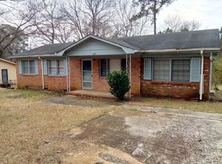 6153 Louise St, Fayetteville, NC 28314