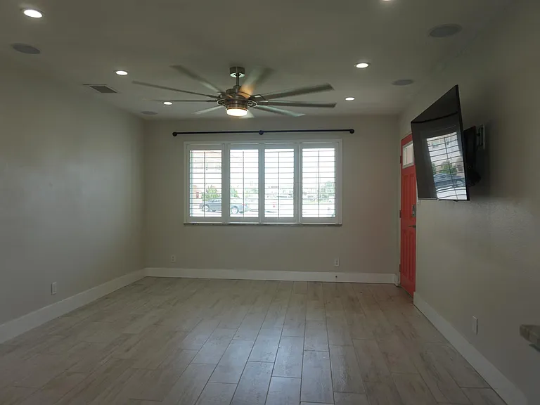 1 Seaside Dr — Photo 14