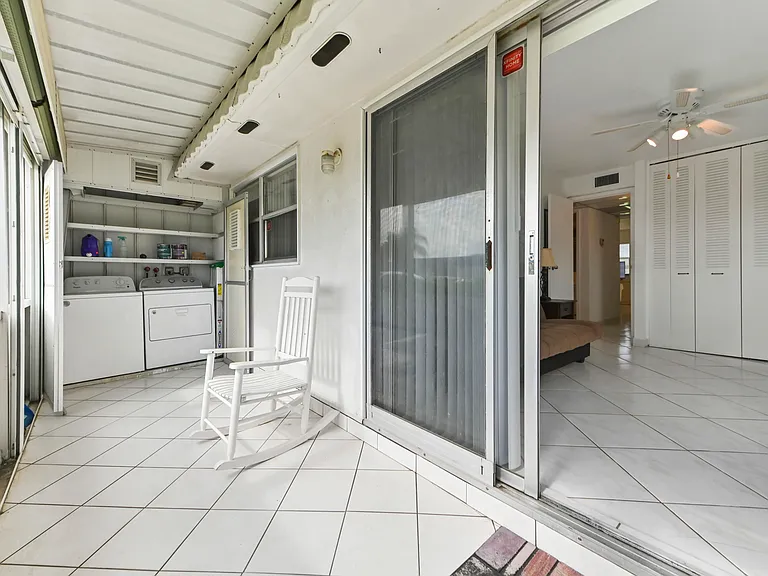 209 Waterford Cir #I — Photo 20