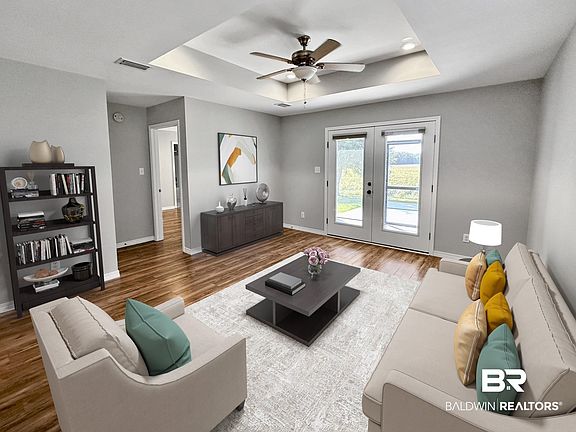 3rd image of 124 Plantation Cir