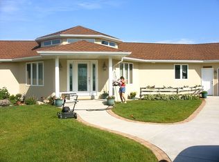 5902 Christine Ct, Burlington, WI 53105