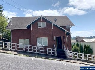 145 NE 1st St, Toledo, OR 97391