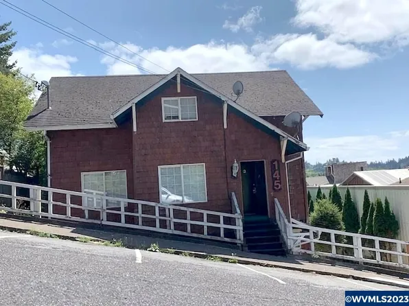 145 NE 1st St, Toledo, OR 97391