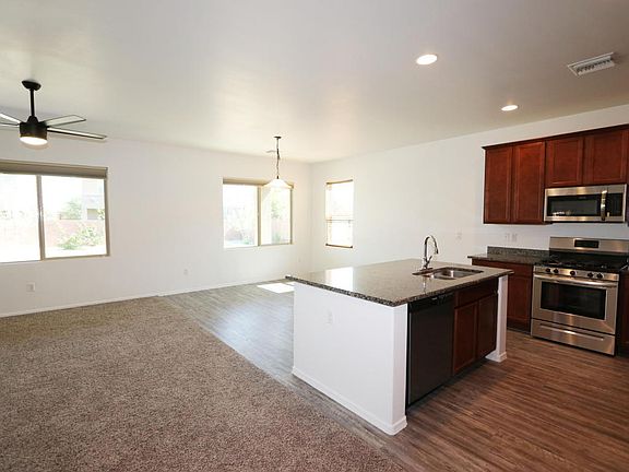 2nd image of 1083 E Empire Canyon Ln