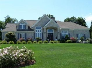 4 Privet Dr, Warren, RI 02885