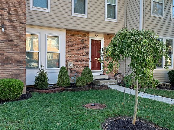 2nd image of 1038 Stratford Ct