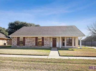 6572 Maple St, Zachary, LA 70791