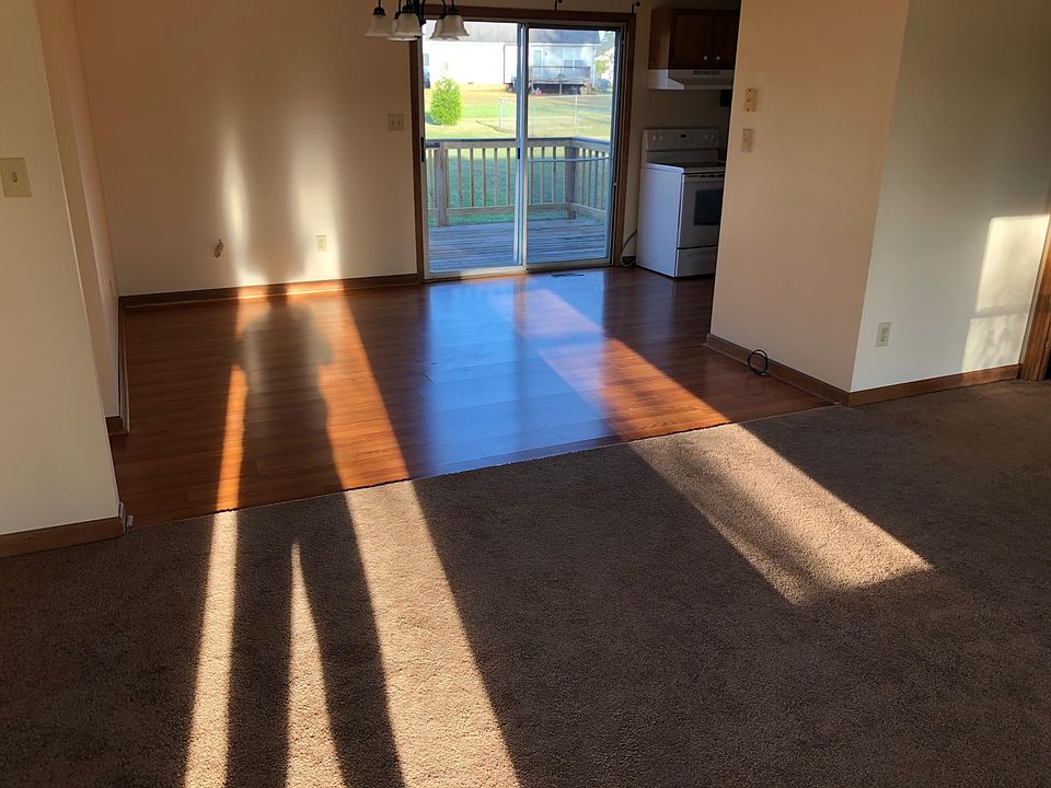 2nd image of 209 Chris St
