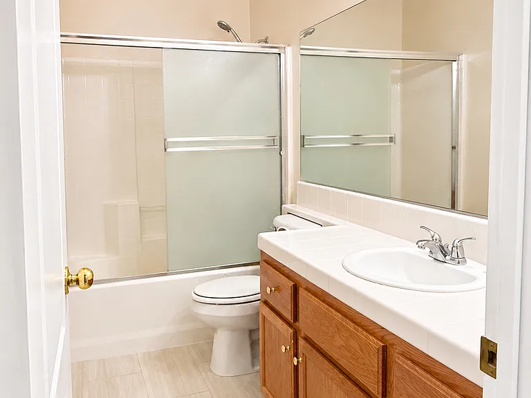 404 Windsor Park Dr — Photo 23