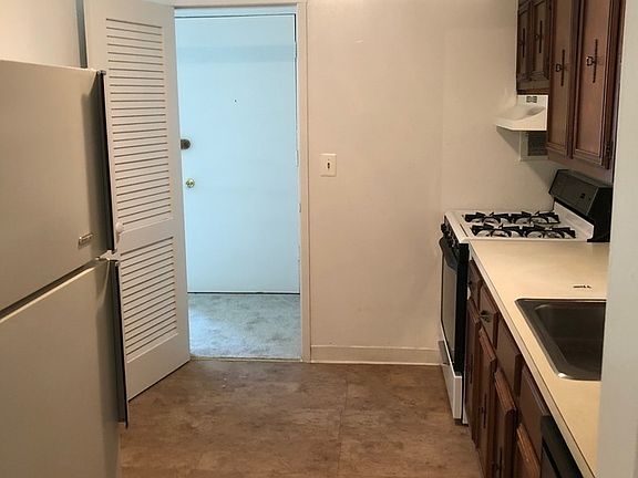 5th image of 7509 Spring Lake Dr #C