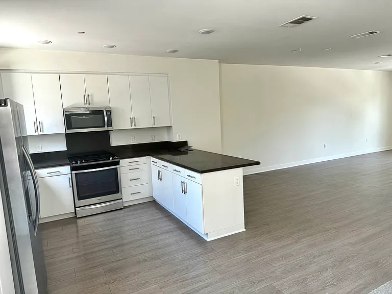 2581 Arvia St #13 — Photo 9