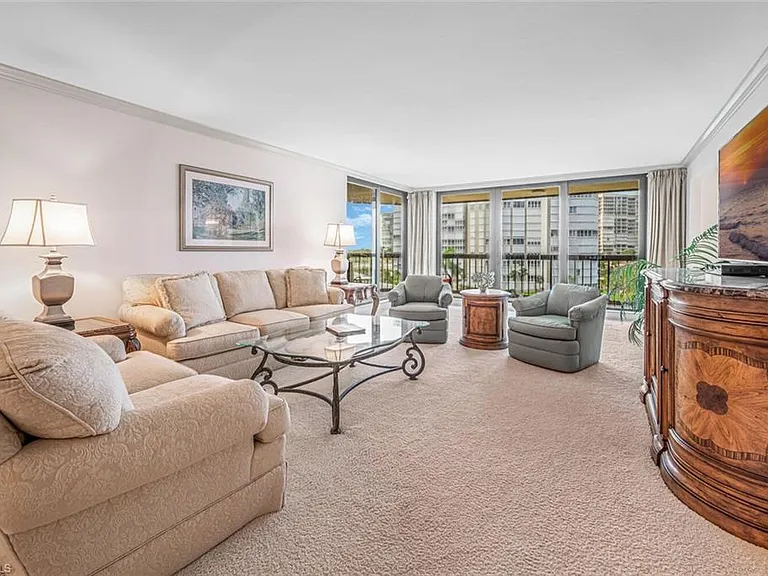 4551 Gulf Shore Blvd N #605 — Photo 8