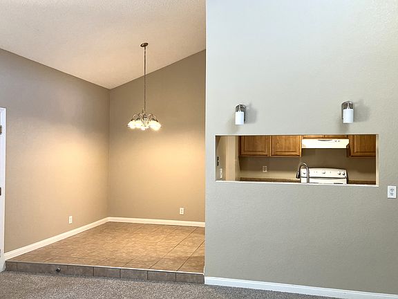 4th image of 7266 Florin Mall Dr